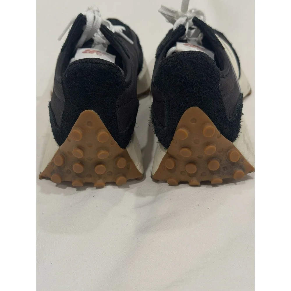 New Balance 327 Womens Black White Gum Retro Casual Runners Sneakers Sz 8